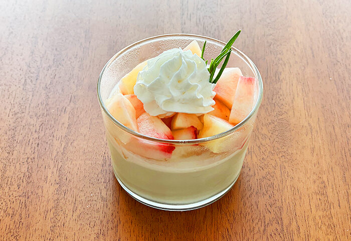 ホーリーバジルチャイは飲むだけではない！！！ もう一つのチャイの楽しみ方を季節のフルーツとともにお届けします☆