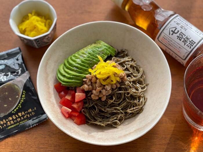 ジャンキーそうでヘルシーな汁なし温そうめん