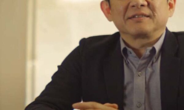 コスモス食品社長の写真