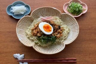 ねばねば野菜でつくる肉味噌汁なし麺のサムネイル画像