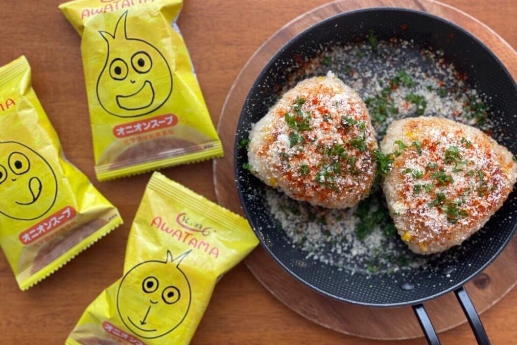 おかわりが止まらない！！甘くて香ばしい焼きおにぎりのタイトル画像