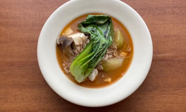 煮込み野菜が美味しい、生姜麻婆スープ！！のタイトル画像