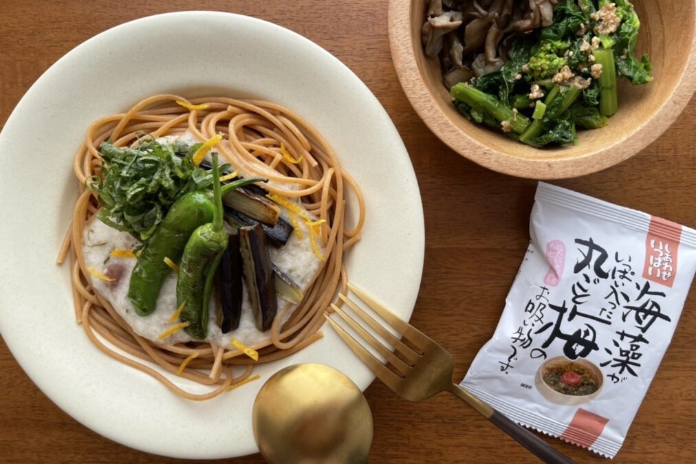 温かくても冷たくても絶品梅のとろろパスタのタイトル画像