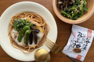 温かくても冷たくても絶品梅のとろろパスタのタイトル画像