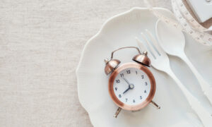 健康の秘訣は断食(ファスティング)にあり！？心も体もスッキリリセットしよう！のタイトル画像