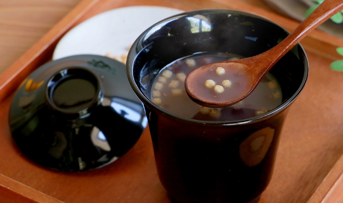 おすすめ商品：やすらぎ ぜんざい 5食入 北海道産の小豆のあんを使用した上品な甘さのぜんざい