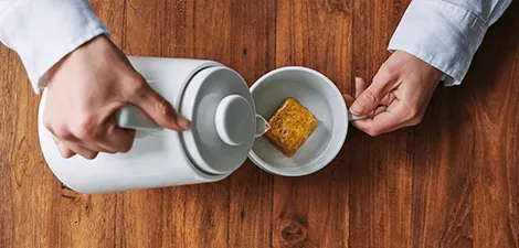 お湯を注ぐだけの簡単調理