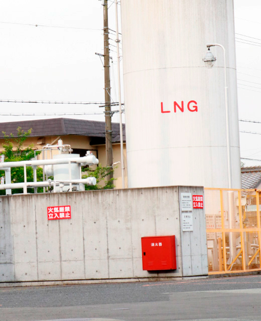 地中熱を利用した冷凍機の冷却