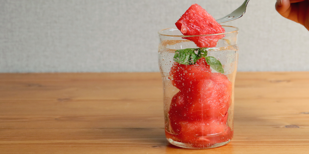 スイカをいれるとカクテルのよう