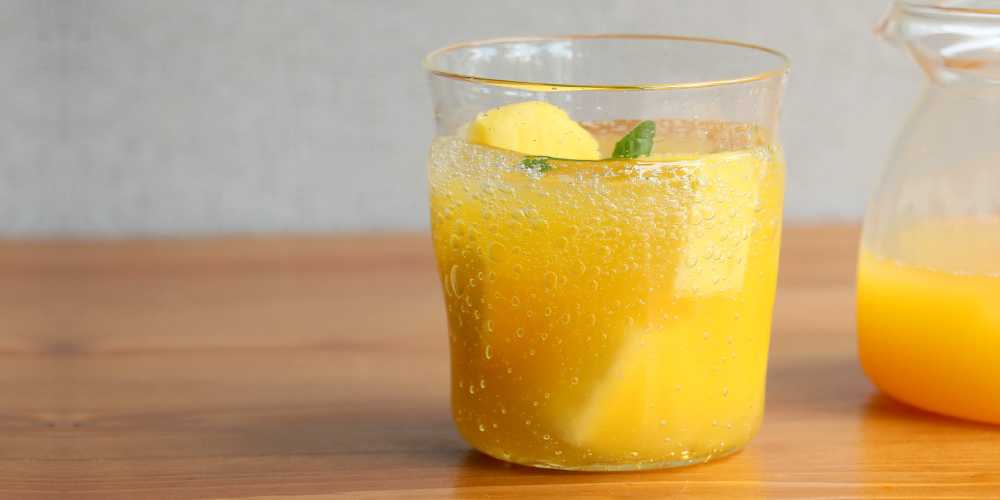 フレッシュジュースがよりしずる