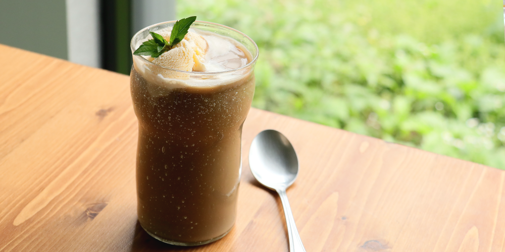 上品な佇まいのコーヒーフロート