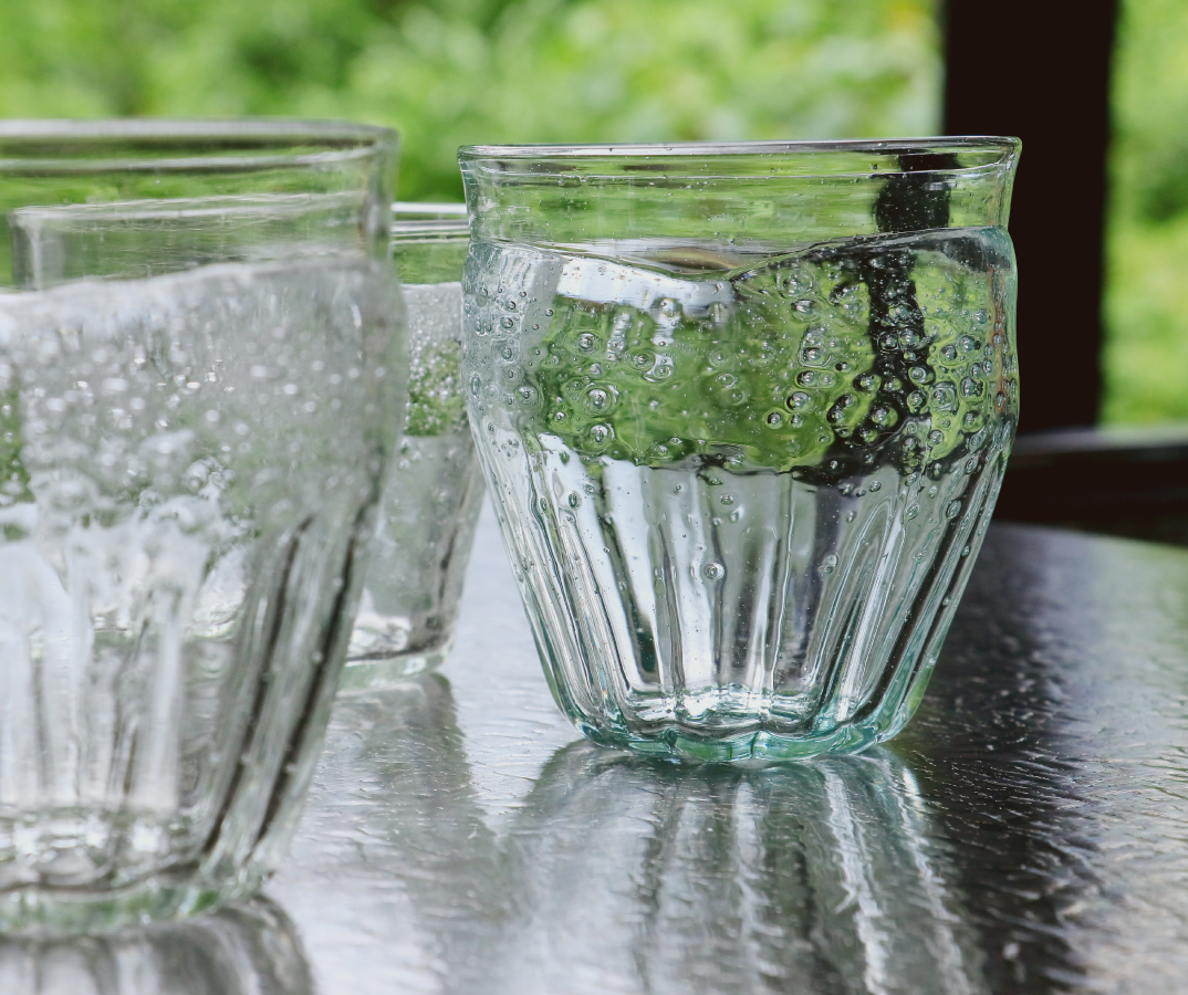 うつわを彩るきらきら華やかな気泡